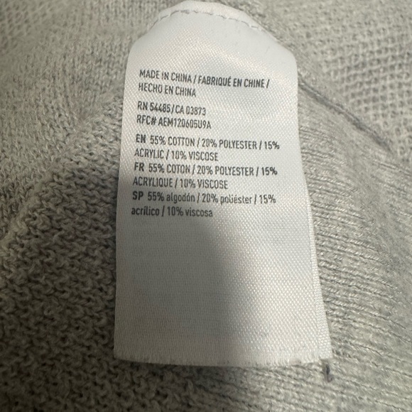 American Eagle Outfitters AE Gray V-neck Long Sleeve Sweater Size L - Picture 3 of 3